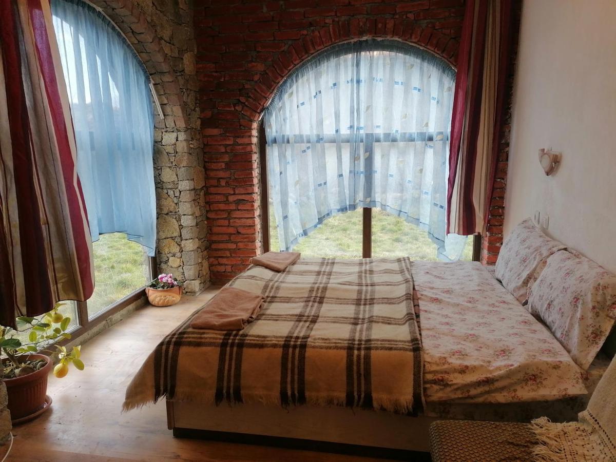 Лилянината Къща Villa Kalofer Exteriör bild
